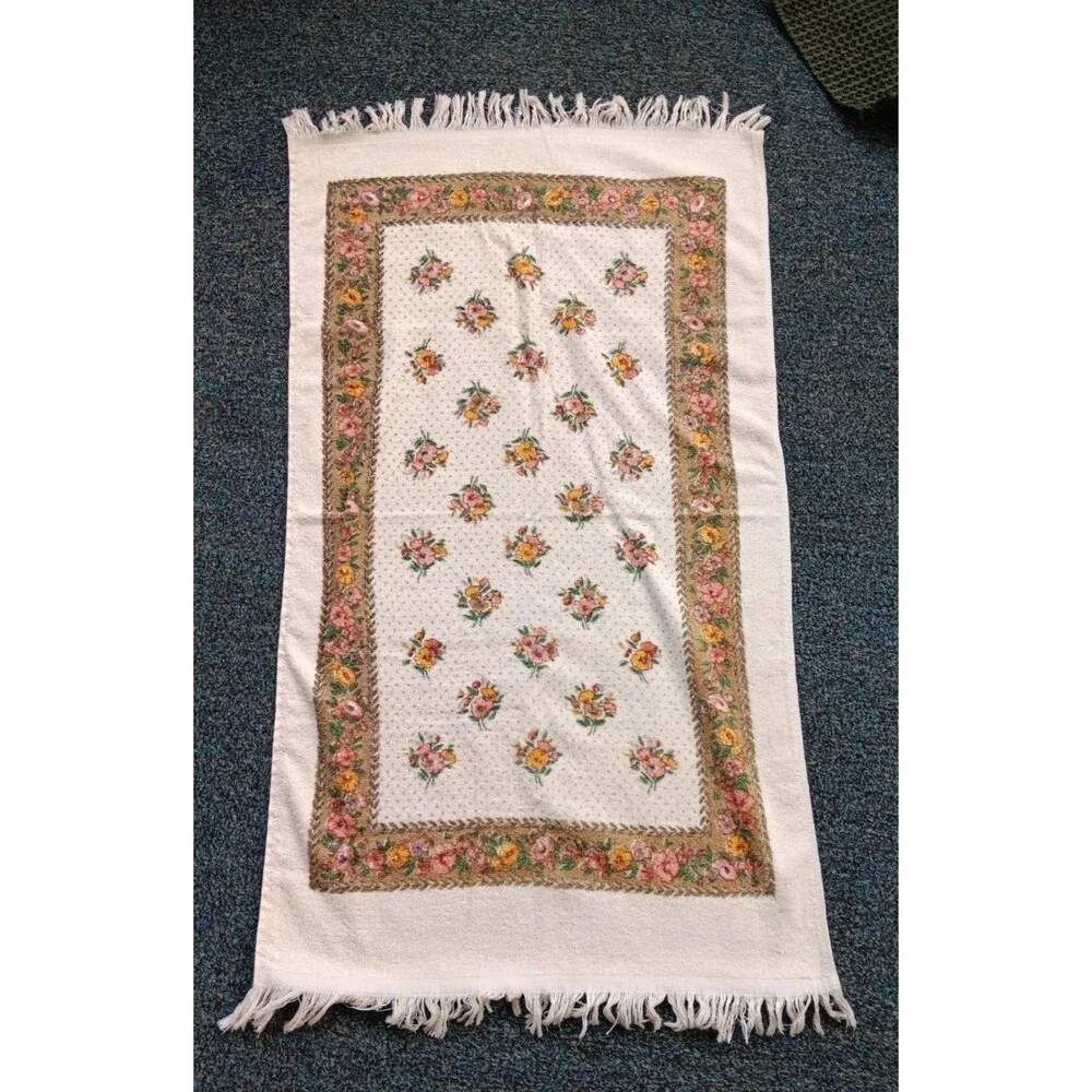 Vintage Bath Towel Set Beige Pink Yellow Green Flowers Hand Towel Washcloth